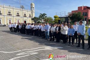 La Secretaría del Trabajo fortalece los valores cívicos en los Honores a la Bandera
